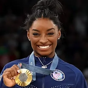 simone biles JO